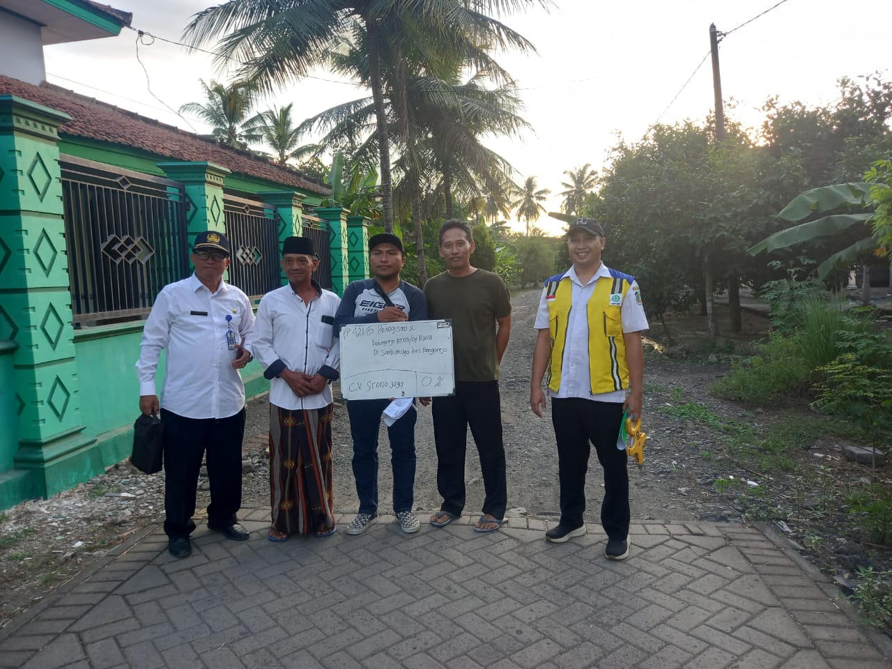 Kegiatan-MC-0-Dinas-PU-Untuk-Program-Pavingisasi-Lanjutan-Di-Sambimulyo