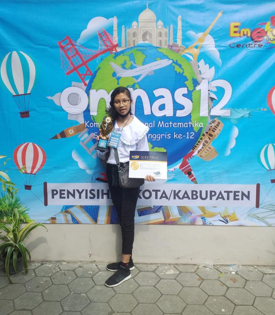 Putu-Denayu-Raih-Juara-2-Lomba-Bahasa-Inggris-Tingkat-Kabupaten
