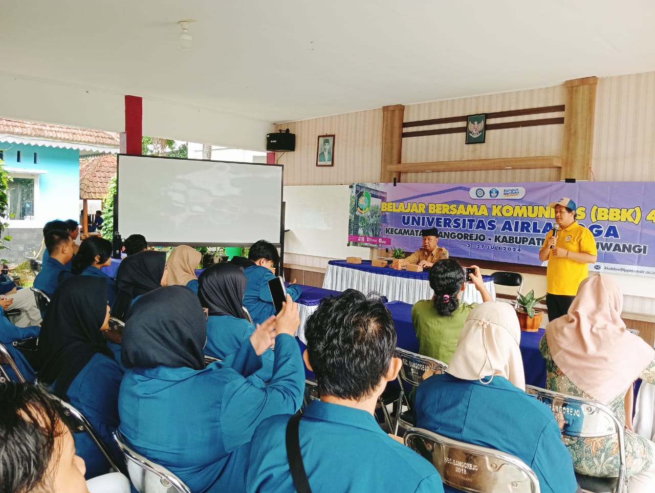 Penerimaan-dan-Penjemputan-Mahasiswa-KKN-Universitas-Airlangga-Tahun-2024-di-Bangorejo