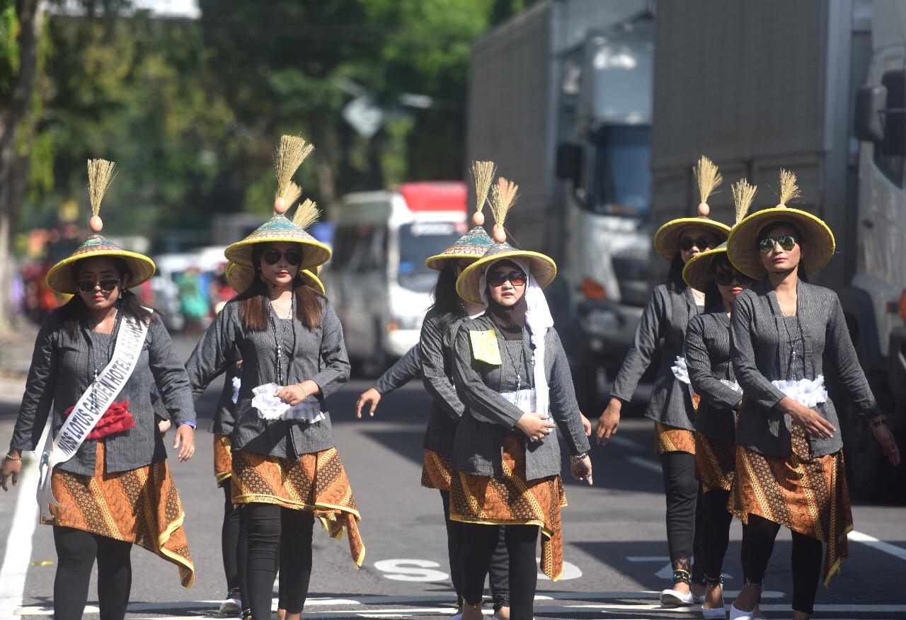 PemDes-Sambimulyo-Gelar-Gerak-Jalan-dalam-Rangka-Memperingati-HUT-RI-ke-80