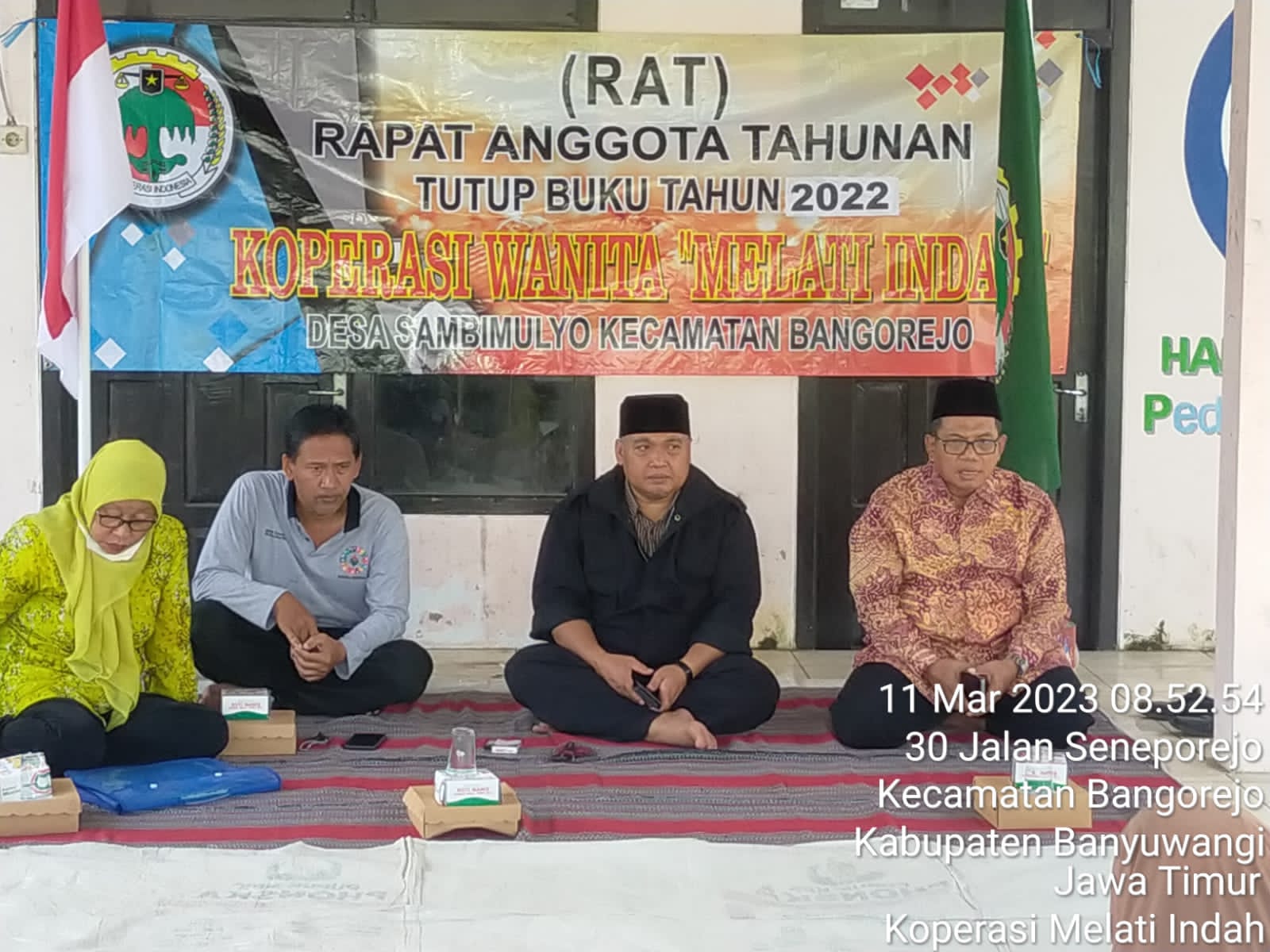 Camat-Bangorejo-Sosialisasi-Aktivasi-Identitas-Kependudukan-Digital