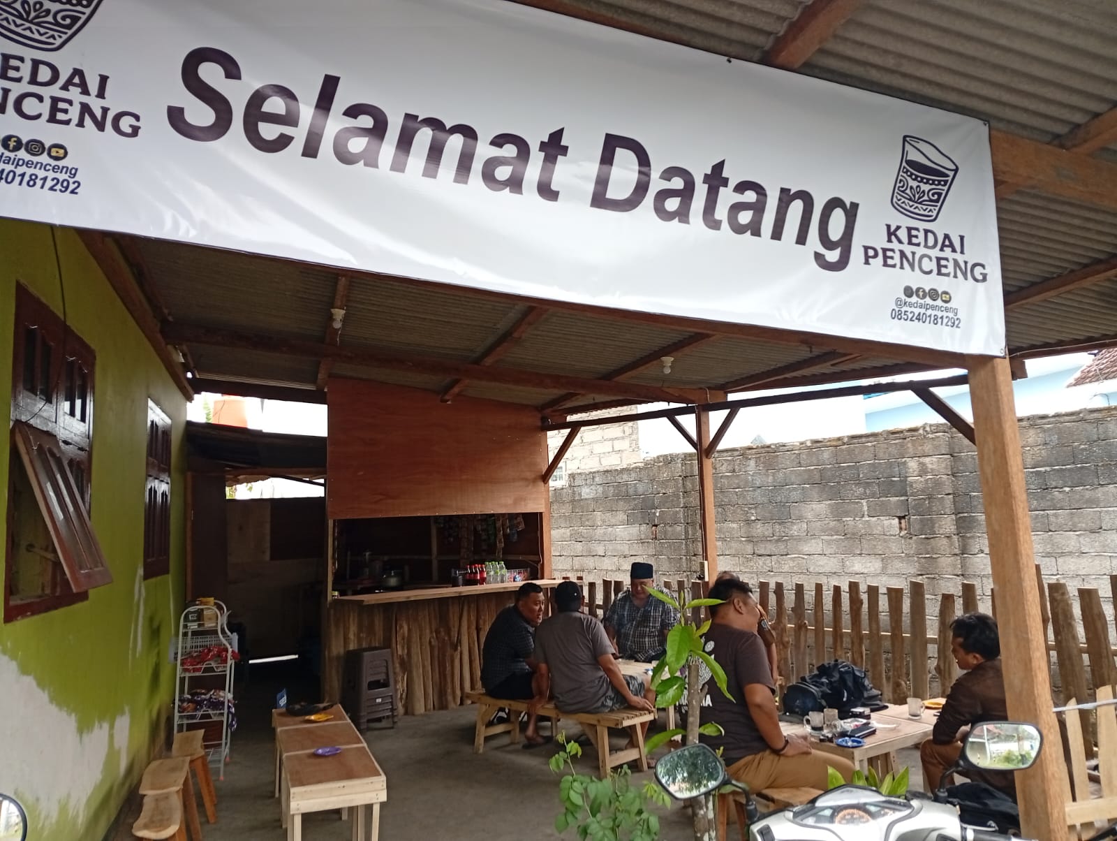 Kedai-Penceng,-Tempat-Baru-untuk-Nongkrong-Dan-Diskusi-di-Sambimulyo
