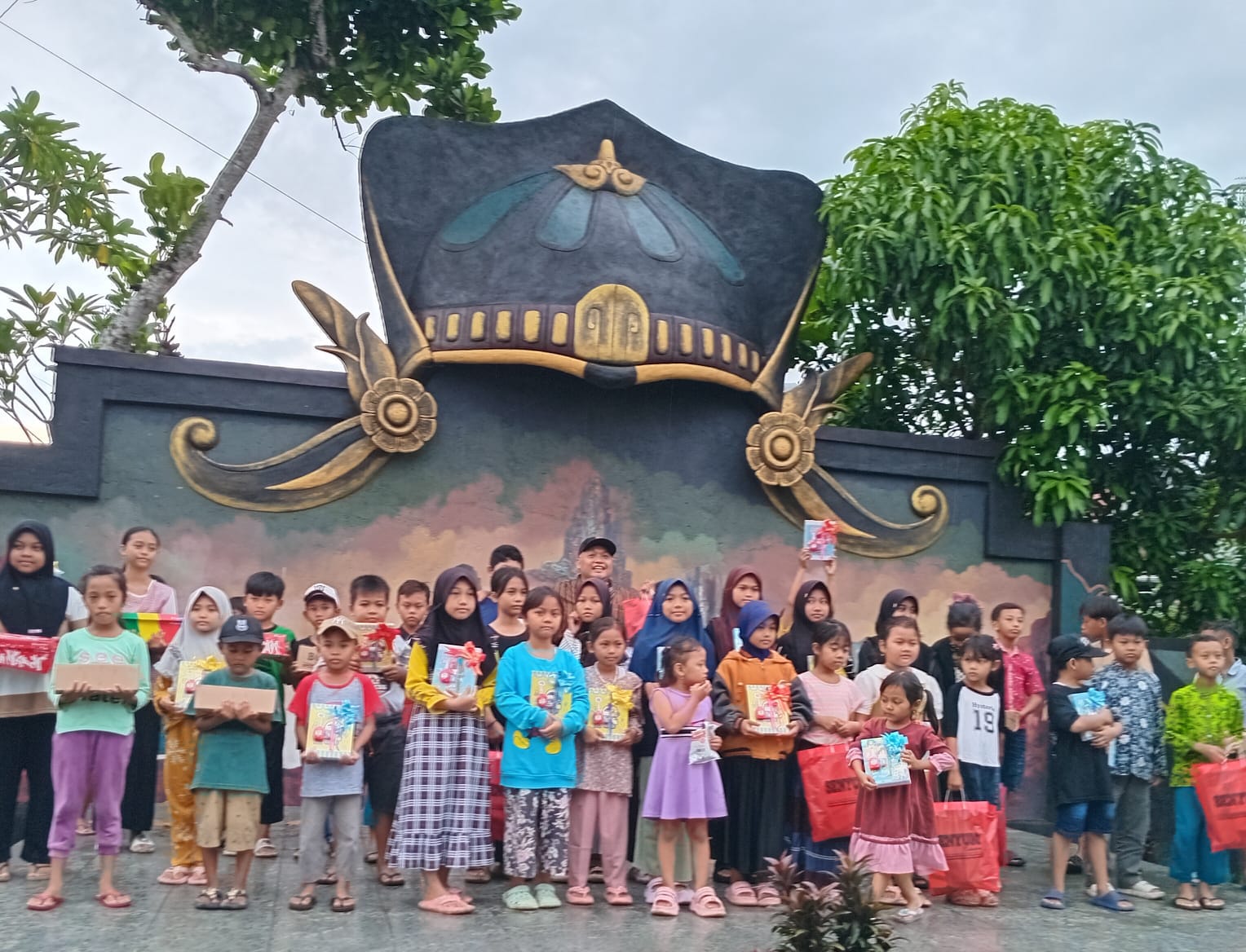 Kepala-Desa-Sambimulyo-Mengucapkan-Selamat-Hari-Anak-Sedunia-20-Nopember-2025