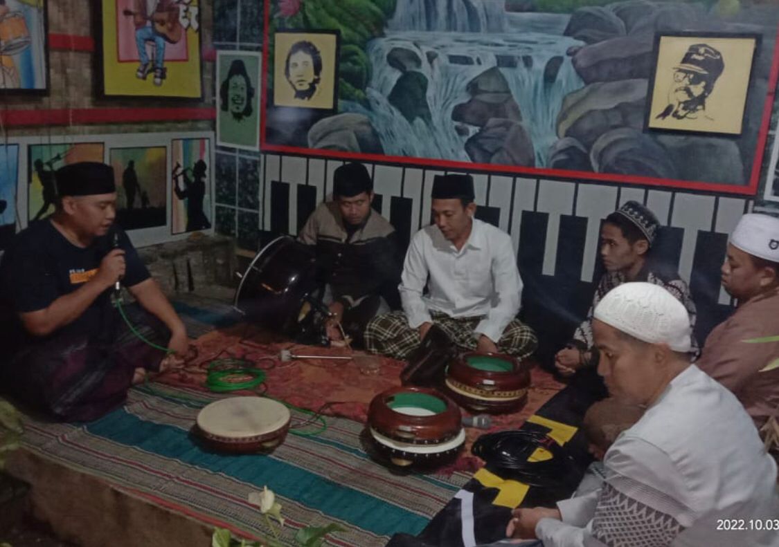 Kumandangkan-Dzikir-Dan-Sholawat-Setiap-Malam-Selasa-Kades-Sambimulyo-Ucapkan-Terima-Kasih-Ke-Majelis-