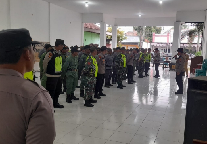 Suasana-Apel-Siaga-Pengamanan-Kejurnas-Balap-Sepeda-Nasional-Di-Kecamatan-Bangorejo