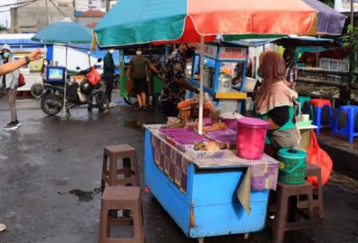 PKL-Wajib-Mempunyai-Sertifikat-Halal-Mulai-17-Oktober-2024