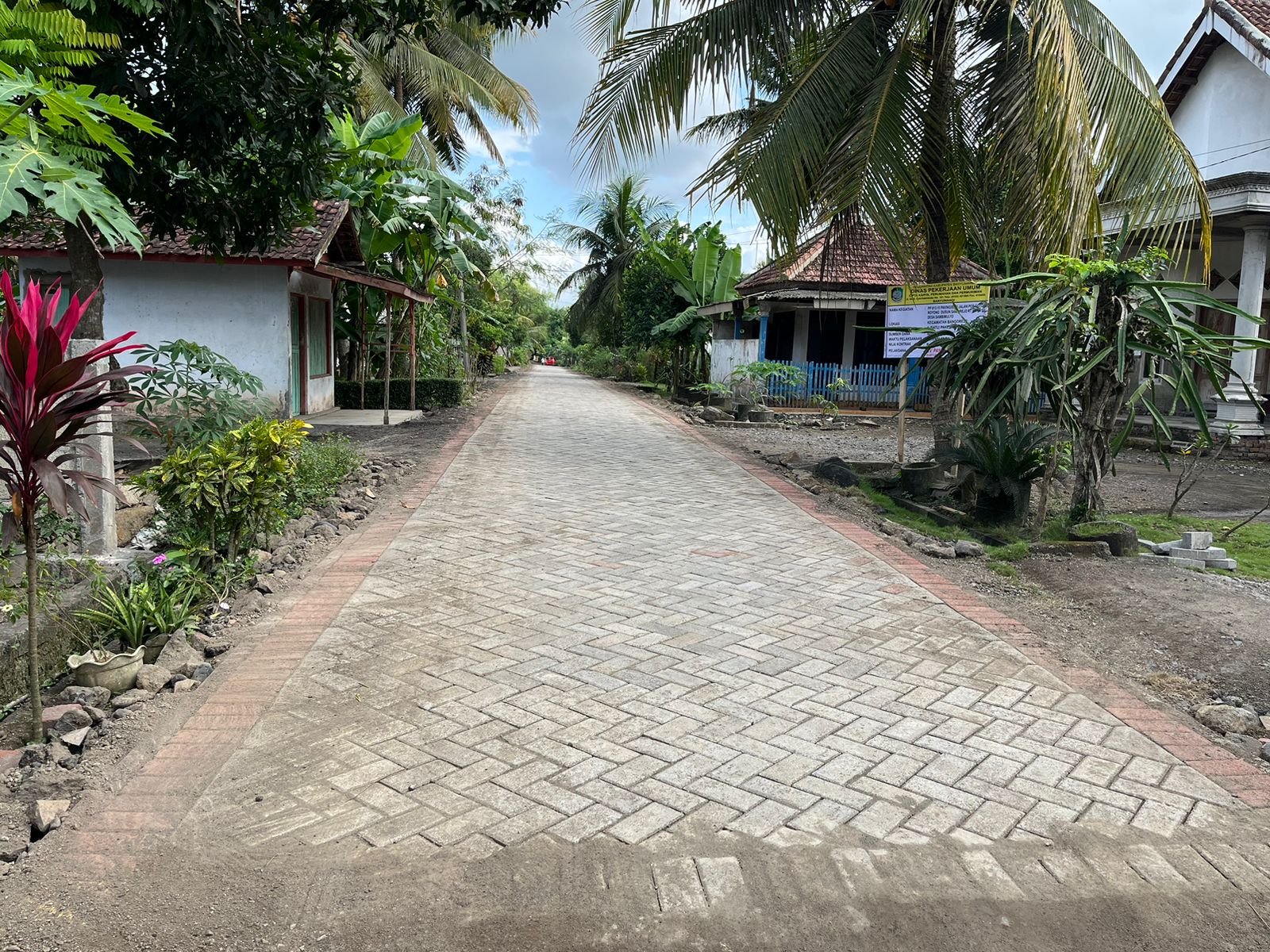 Jalan-Gotong-Royong-Kebarat-Dusun-Sambirejo-Sambimulyo-Sudah-Selesai-Dipaving