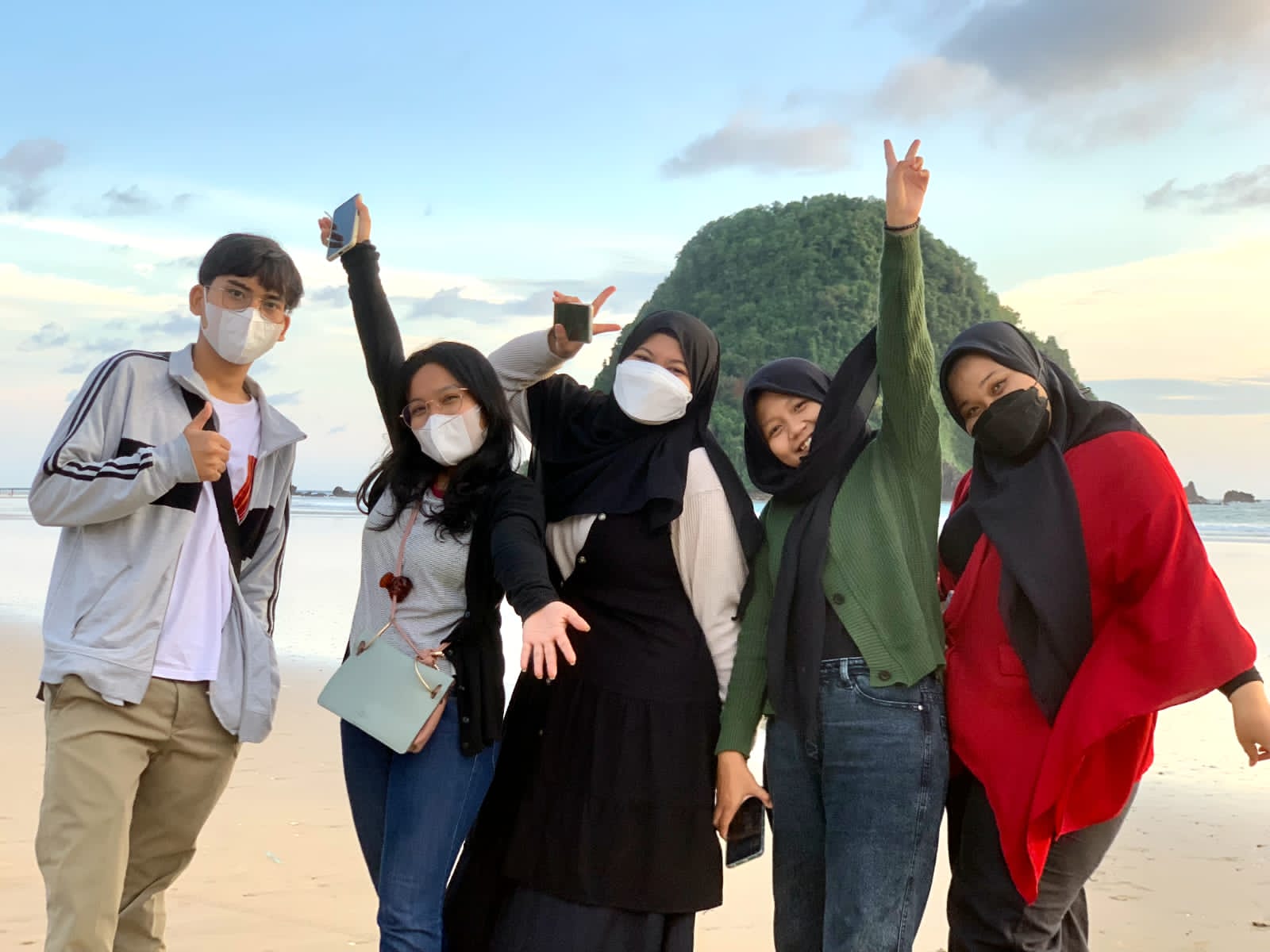 Wisata Ke Wilayah Selatan Mahasiswa Berbagai Daerah Itu Kagum Akan Indahnya Banyuwangi