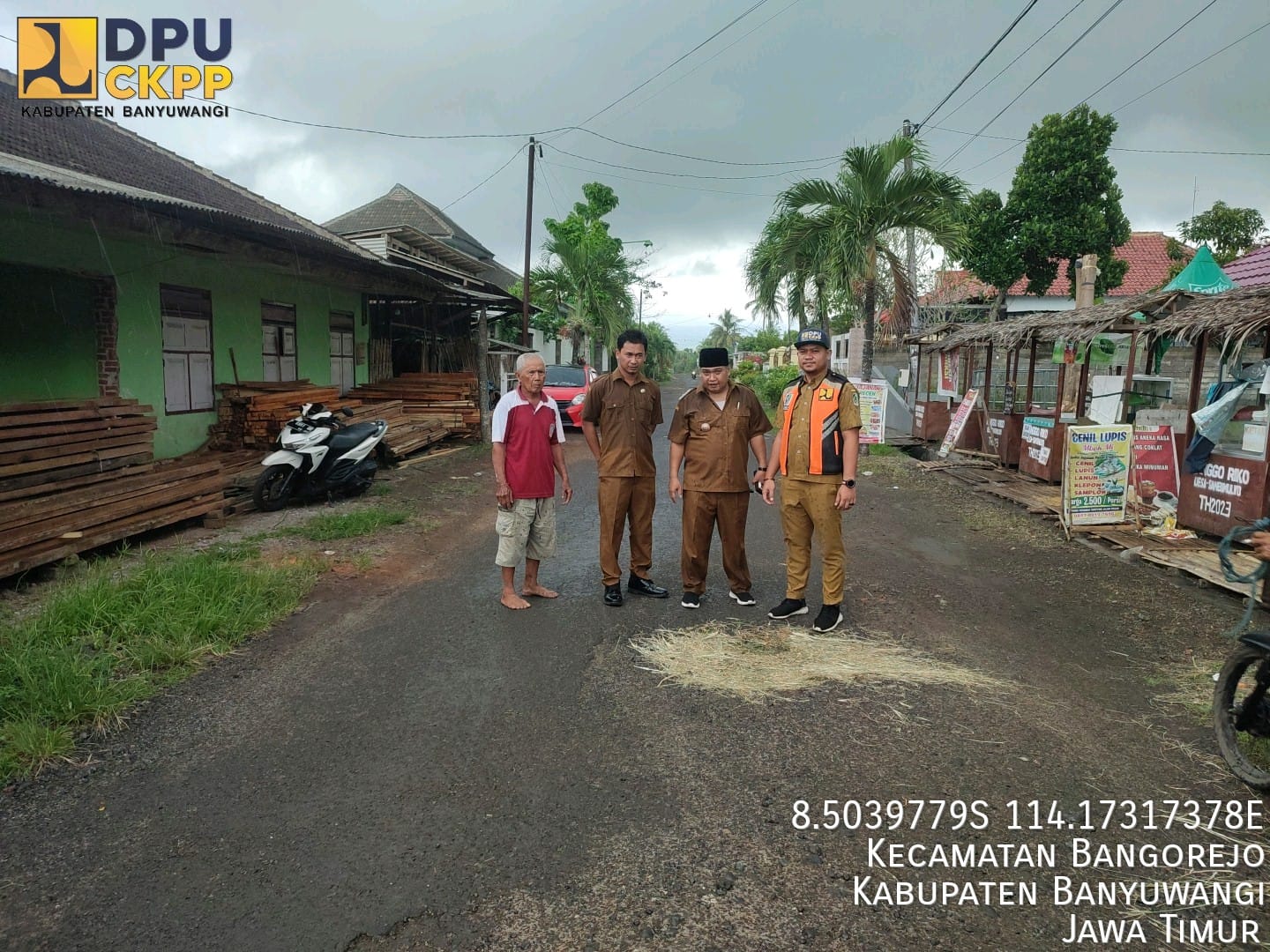 Survey-Pemeliharaan-Jalan-Hotmix-di-Jalan-Brak-Ke-Barat-Dan-Lanjutan-Ajong-Ke-Barat