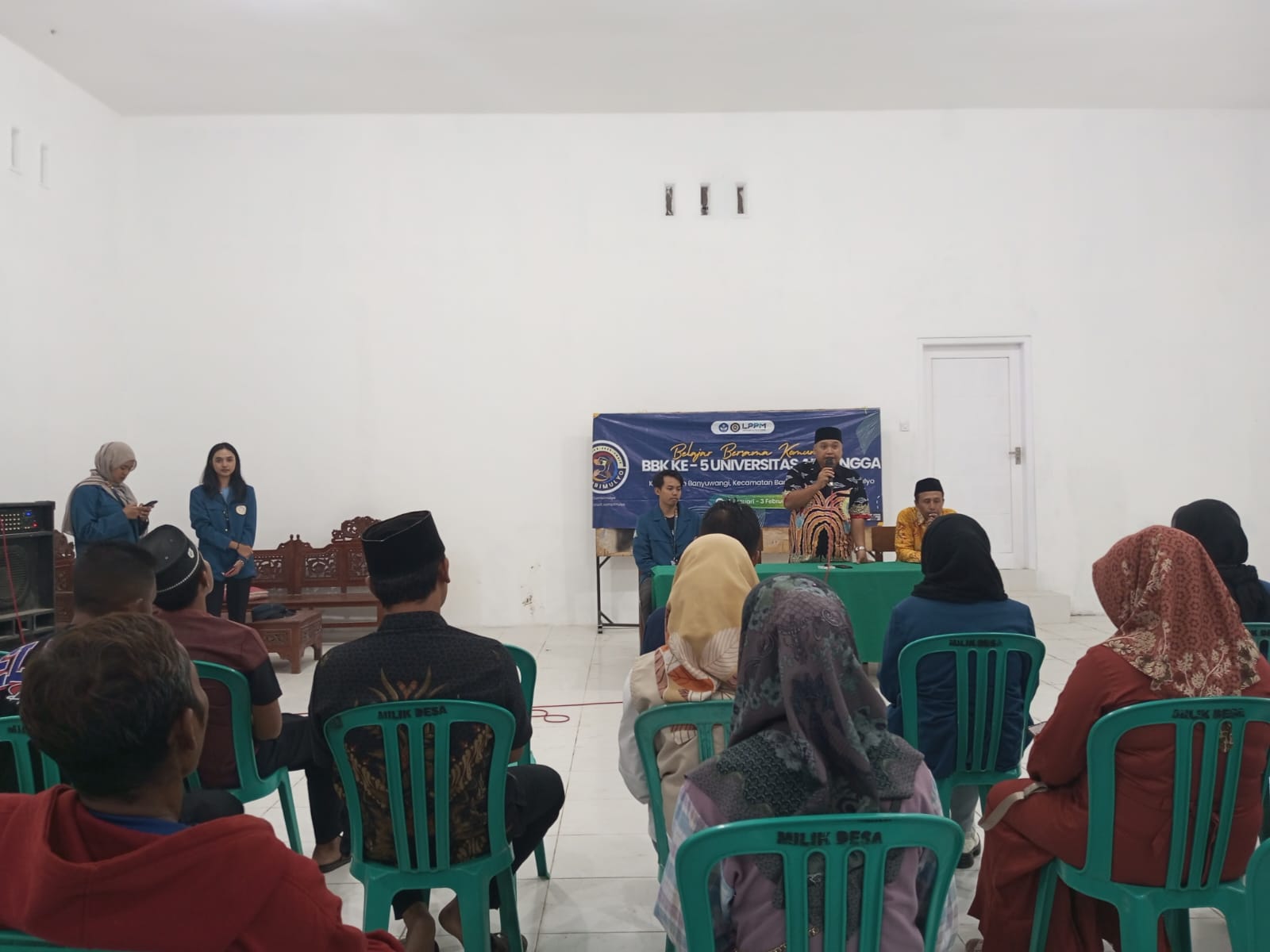 Mahasiswa-Universitas-Airlangga-Adakan-Pertemuan-Penutupan-KKN-di-Desa-Sambimulyo