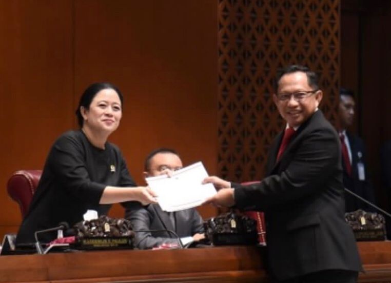 DPR-Sahkan-UU-Desa,-Masa-Jabatan-Kades-8-Tahun-dan-Dapat-Dipilih-2-Kali