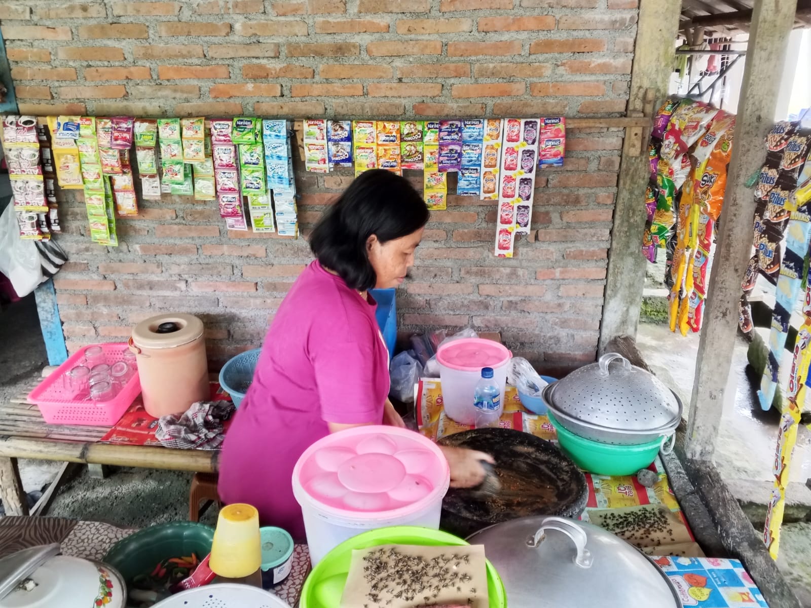 Ingin Menikmati Rujak Legendaris Datang Ke Sambimulyo