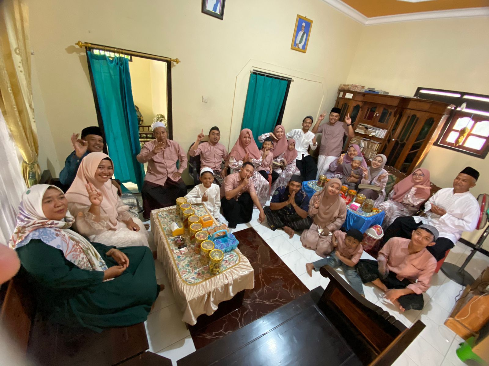 Tradisi Nglencer di Hari Raya Idul Fitri