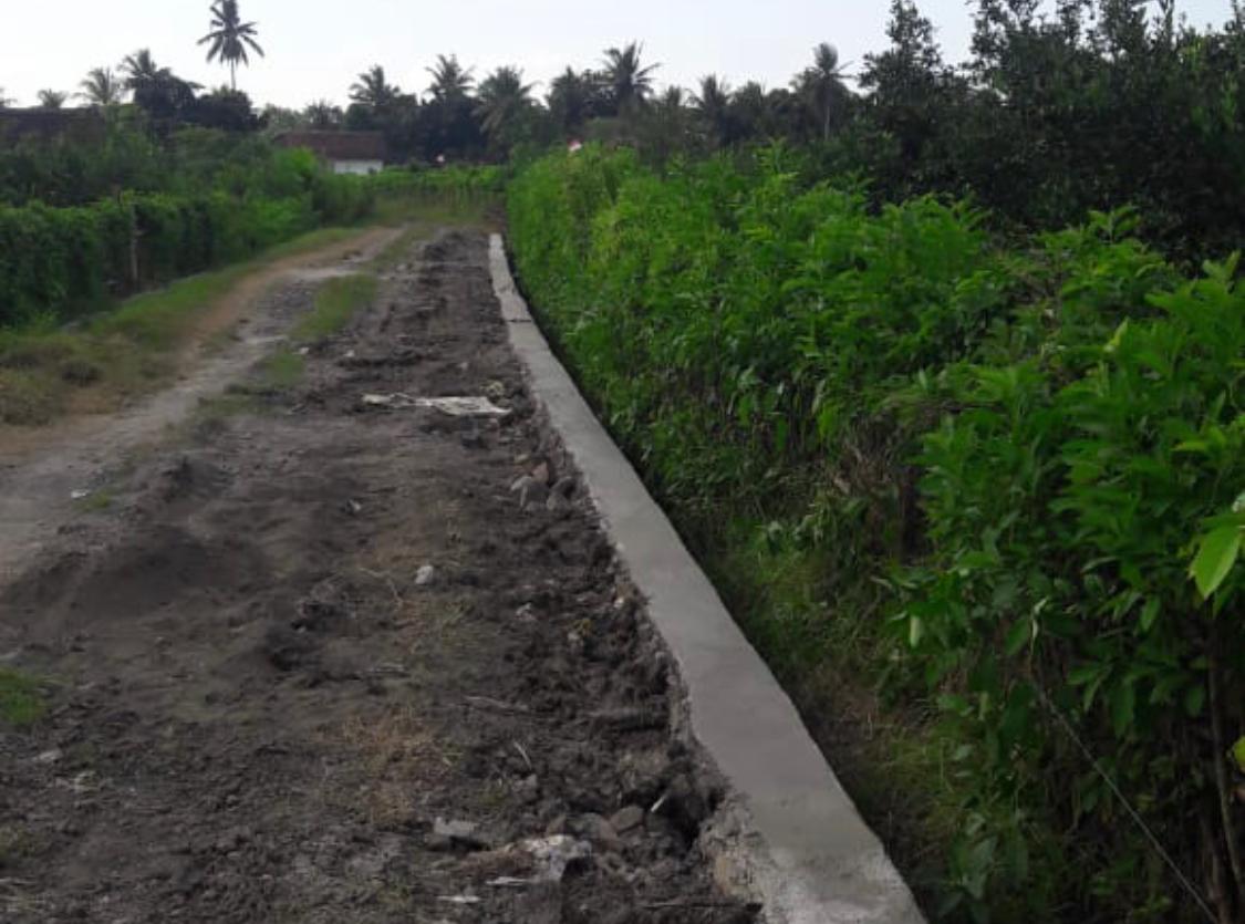 Plengsengan-di-Wilayah-Kelompok-Tani-Derkuku-Selesai,-dengan-Dana-Desa-2024