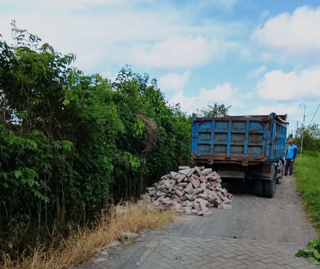 Lanjutan-Pavingisasi-Jalan-Desa-Sambimulyo-Dusun-Kedungrejo-Lincip-Ketimur-Dimulai