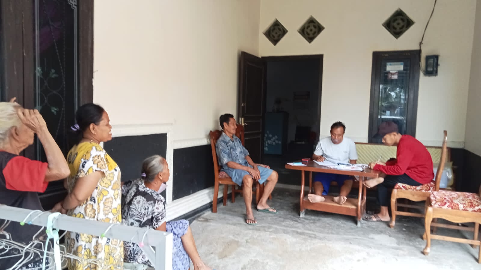 Kadus-Sambirejo---Desa-Sambimulyo-Buka-Layanan-Pembayaran-PBB