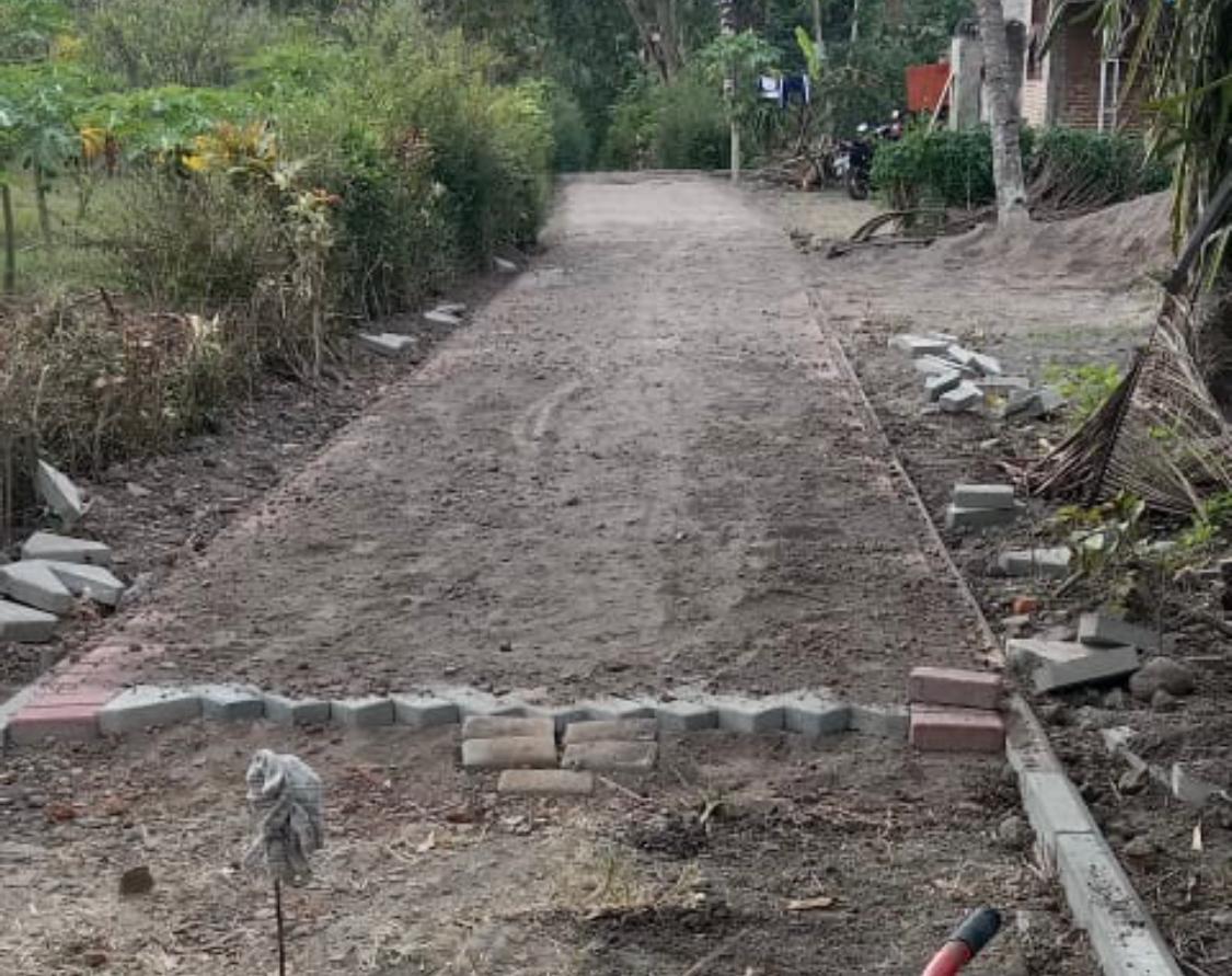 Lanjutan-Pengerjaan-Proyek-Pavingisasi-di-Dusun-Sambirejo-Barat-Moyang