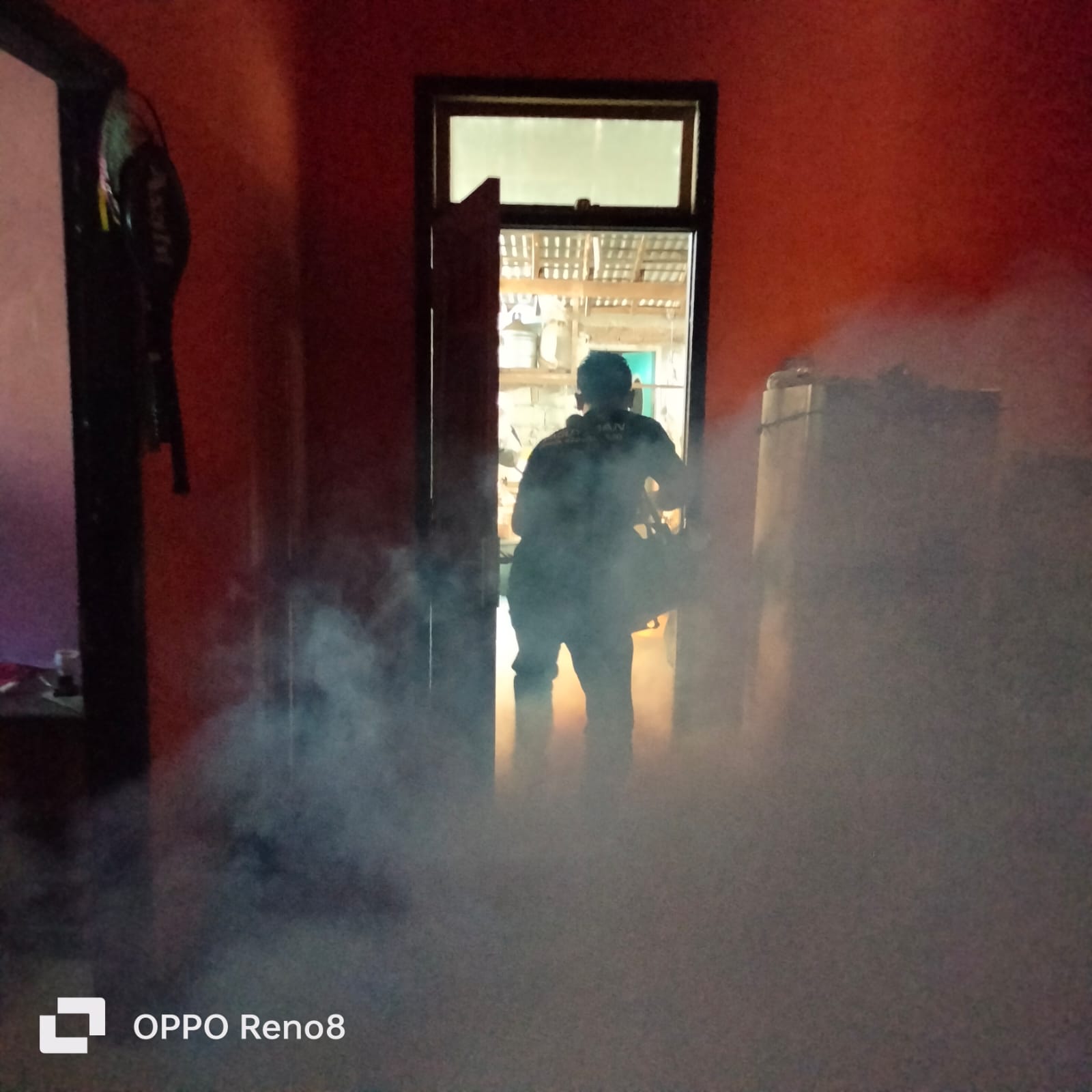 Kegiatan-Fogging-Di-Wilayah-Kedungrejo-Etan-Sambimulyo