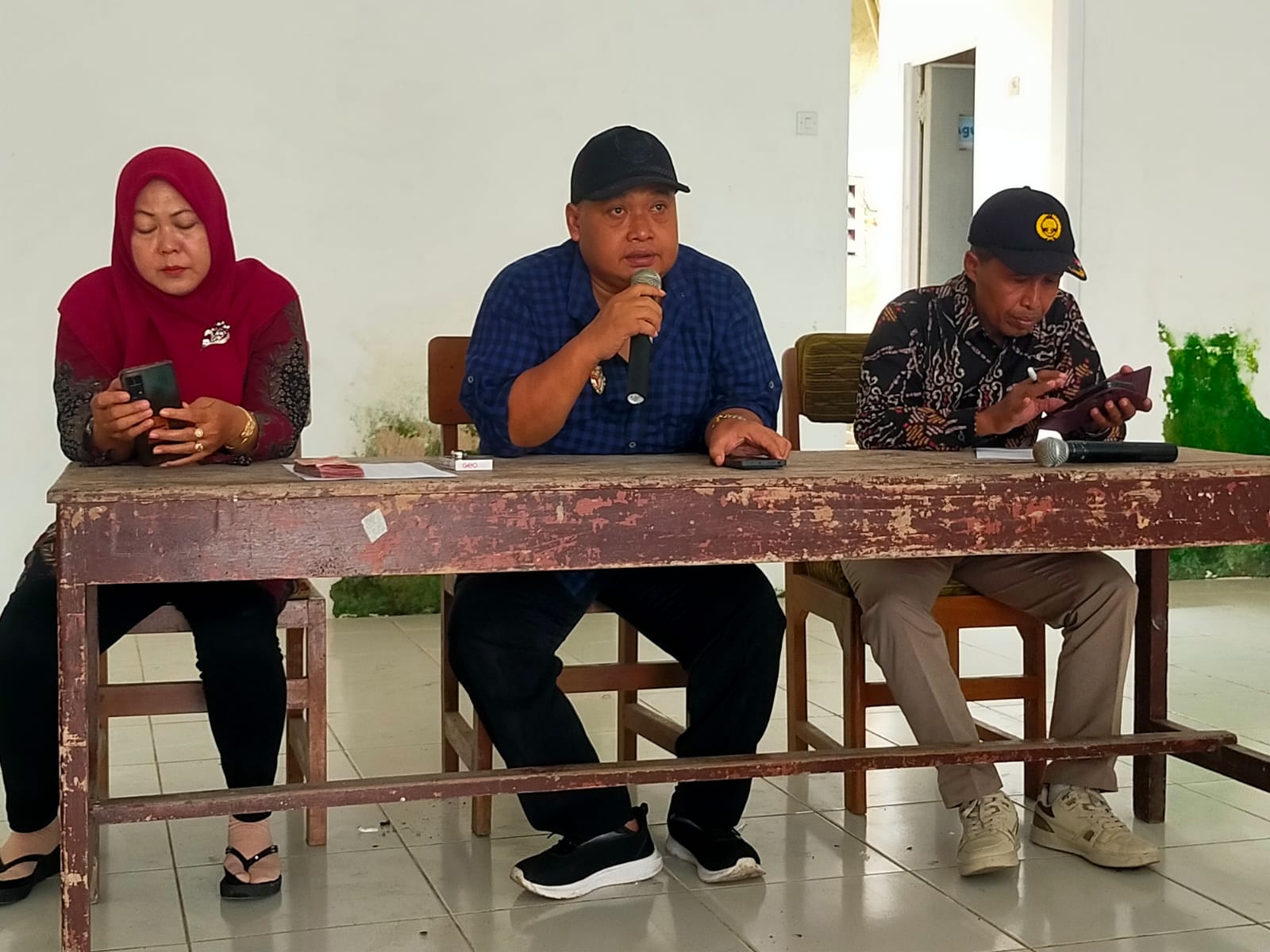 PEMBINAAN-DAN-PENYALURAN-INSENTIF-KEPADA-KETUA-RT-RW-DESA-SAMBIMULYO---